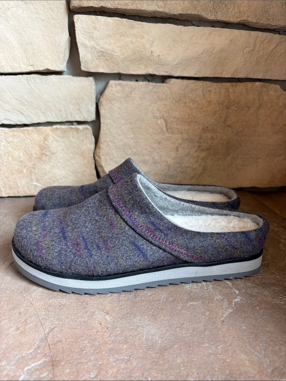 Merrell Wool Slip-On Clog in Heathered Gray with soft lining (size 8)